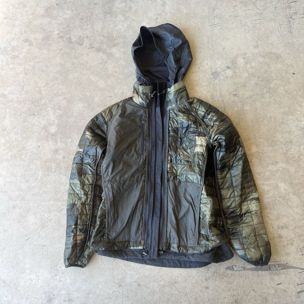 The North Face Women’s Puffer reversible Jacket Hooded y2k gorpcore camo grey S